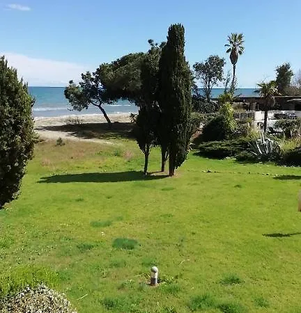 Les Marines De Moriani سان-نيكولاو